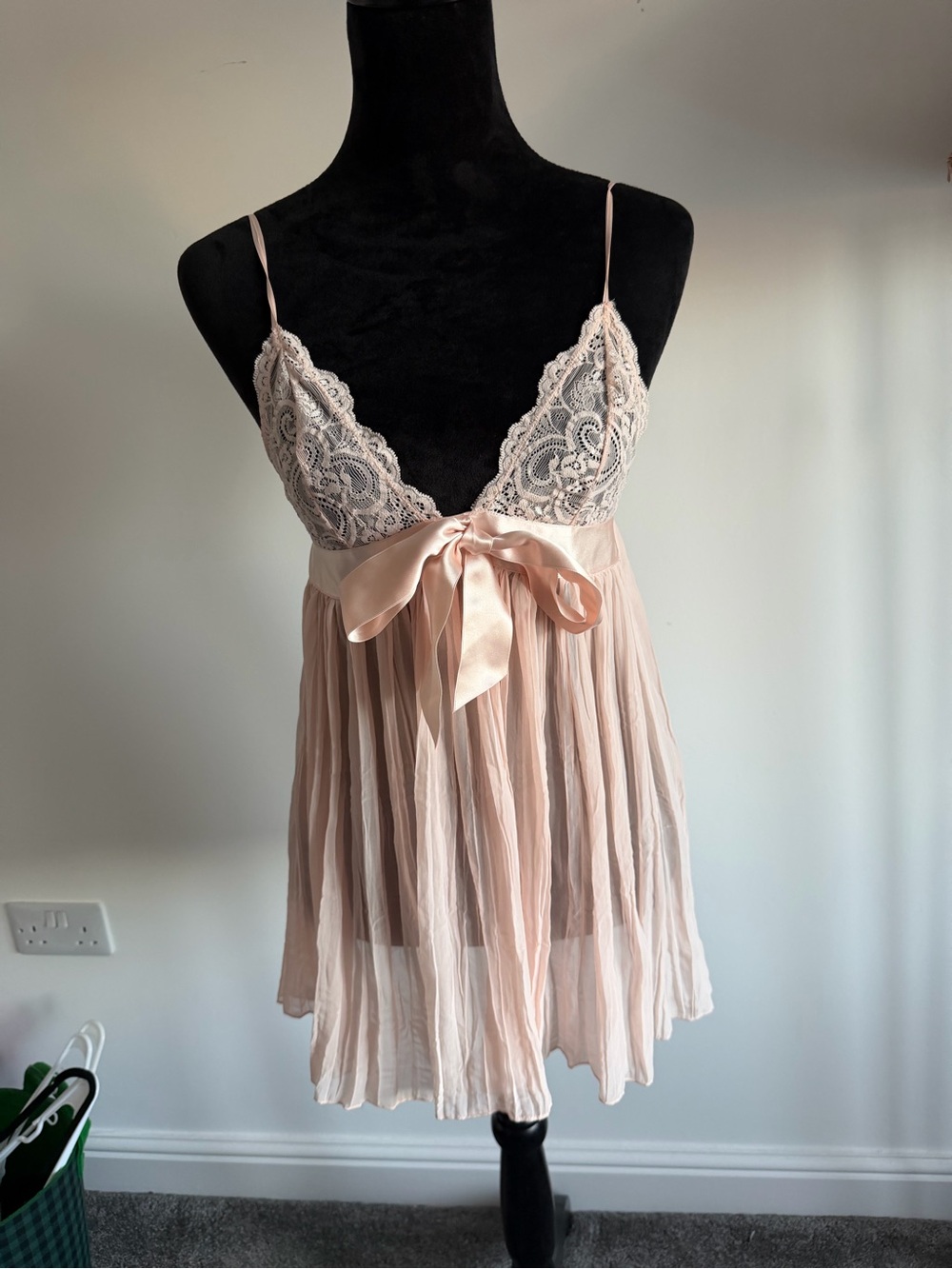 Victoria's Secret Lace & Satin Bow Chemise - Blush Pink